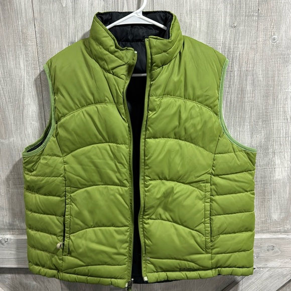 L.L. Bean Jackets & Blazers - L L Bean large down reversible vest. H1